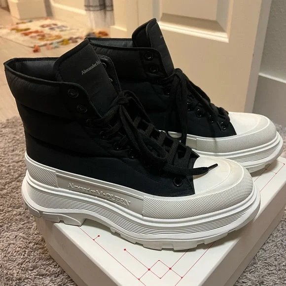 Alexander McQueen | Shoes | Alexander Mcqueen Size 4 Puffer  display picture 1